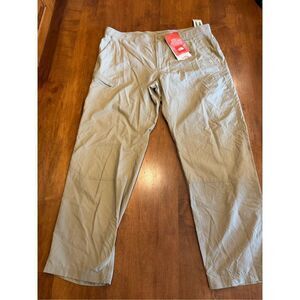 Men’s new The North face UPS 50 cargo pants size 40 regular